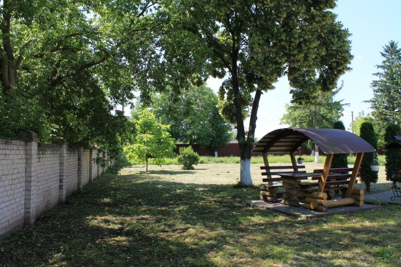 Kremin Hotel Kremenets Bagian luar foto