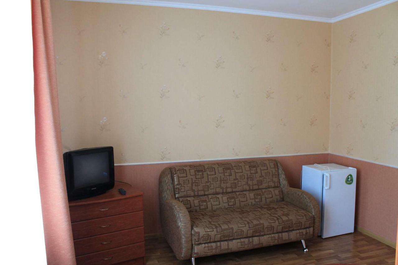 Kremin Hotel Kremenets Bagian luar foto