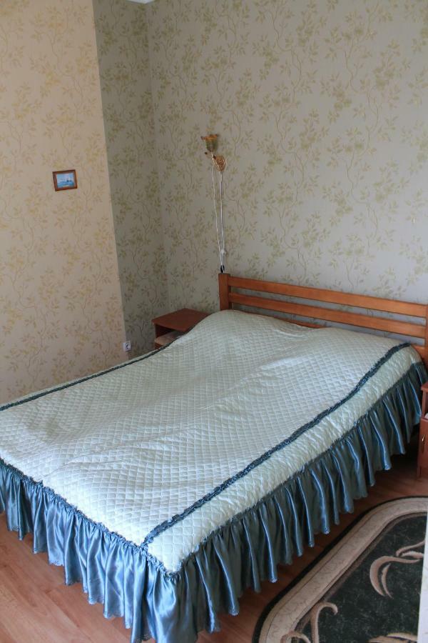 Kremin Hotel Kremenets Bagian luar foto