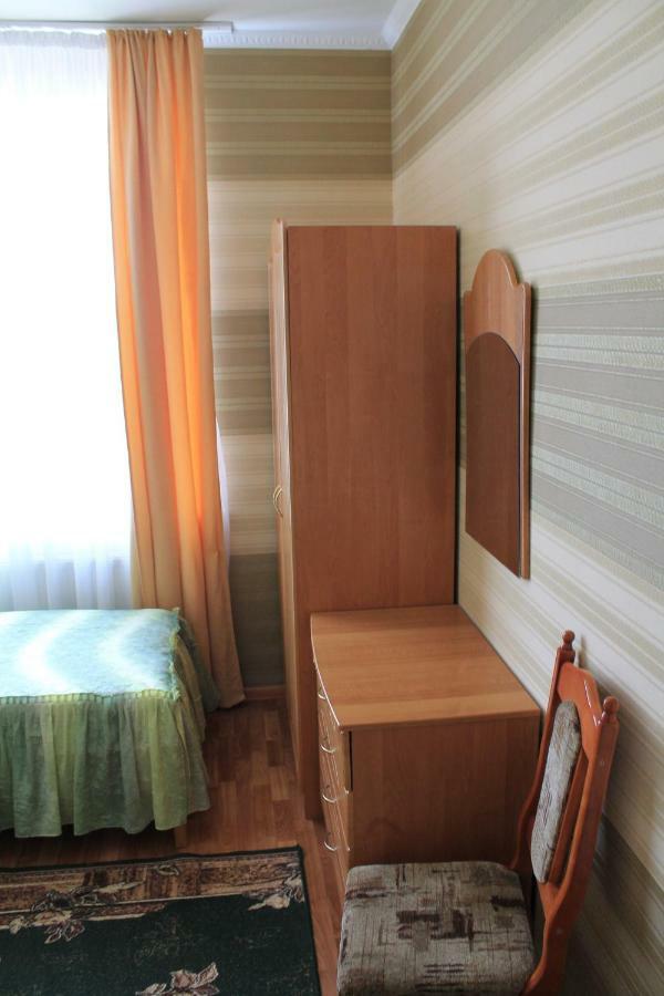 Kremin Hotel Kremenets Bagian luar foto