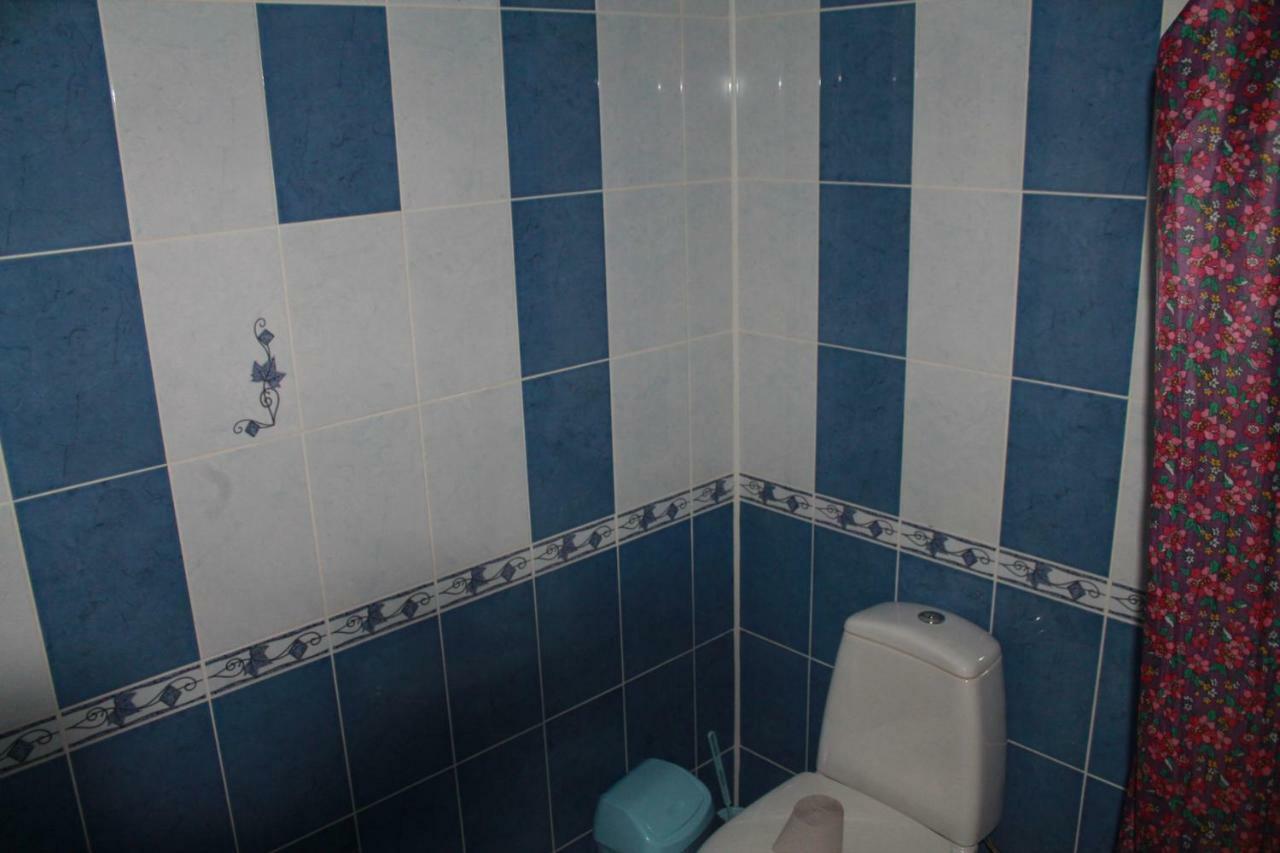 Kremin Hotel Kremenets Bagian luar foto