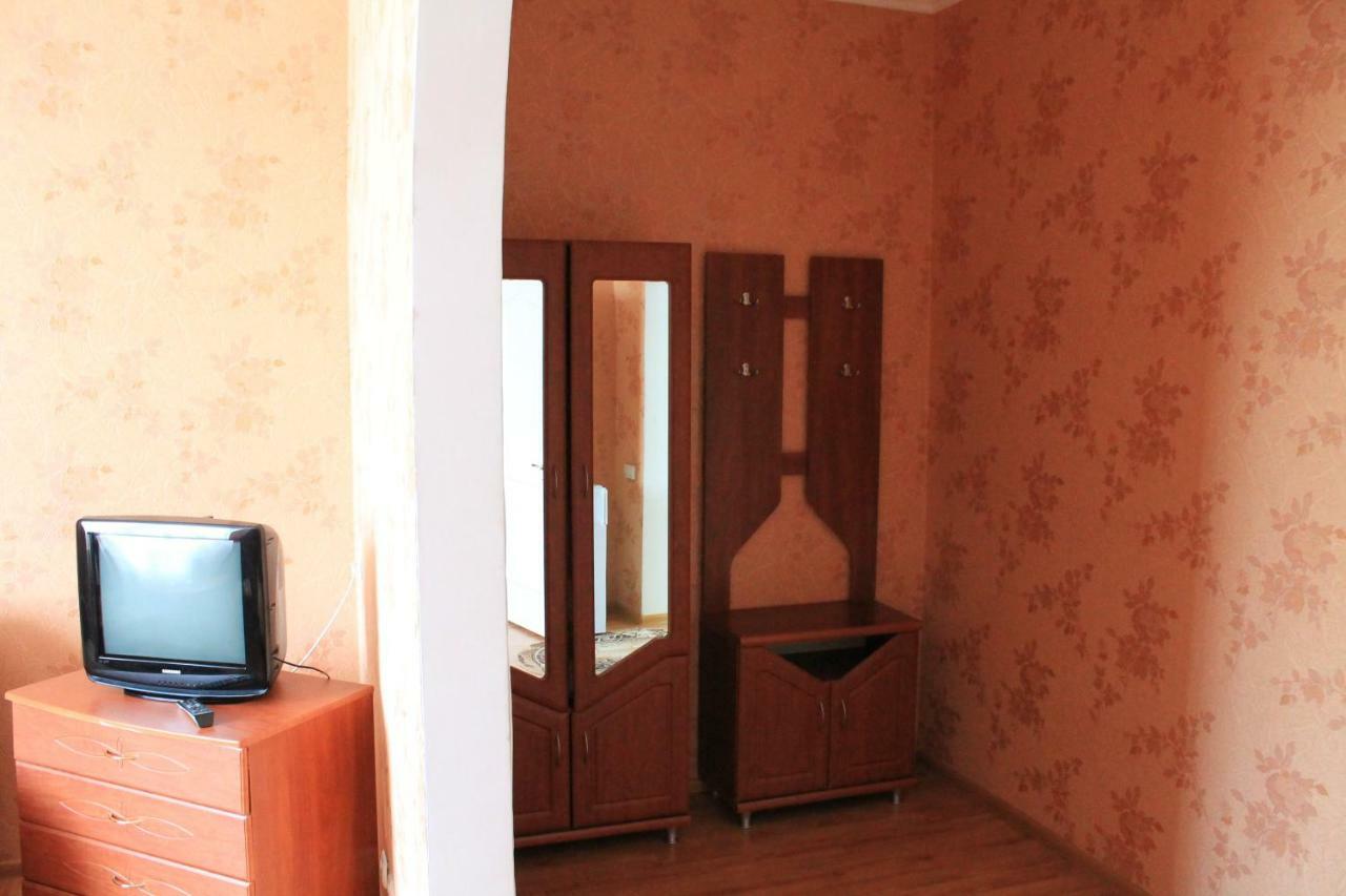 Kremin Hotel Kremenets Bagian luar foto